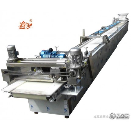 成都廠家供應休閑食品設備 全自動花生酥糖生產(chǎn)線 尺寸可調(diào) 定制酥糖切塊成型設備 鑫旺機械 黃老五花生酥特別定做設備