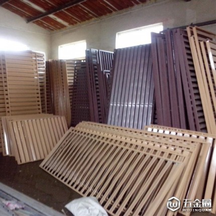 買(mǎi)鋅鋼百葉窗 裝飾百葉窗 就上明鑫門(mén)窗 產(chǎn)品齊全，品質(zhì)保證，專業(yè)生產(chǎn)，款式多樣，工藝精湛