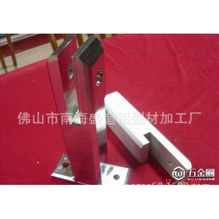 佛山鋁型材 訂做浴室玻璃門鉸鏈、鋁合金玻璃夾、鋁合金合頁