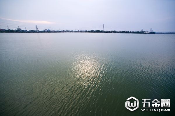 這是8月4日拍攝的福建向金門供水工程取水地——福建晉江龍湖。 新華社記者姜克紅攝