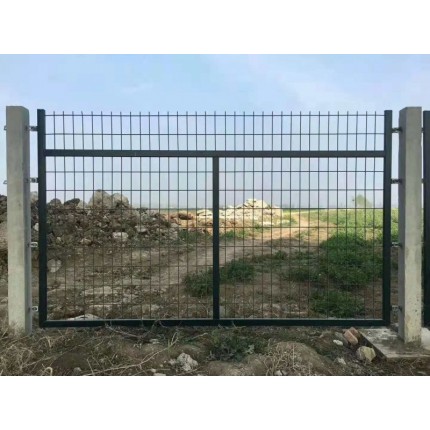 東聯(lián) 鐵路護欄 南水北調工程防護柵欄 高速公路圍網(wǎng) 大量現(xiàn)貨