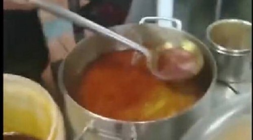 北京百子灣一飯店被指回收“口水油” 食藥部門已介入調(diào)查