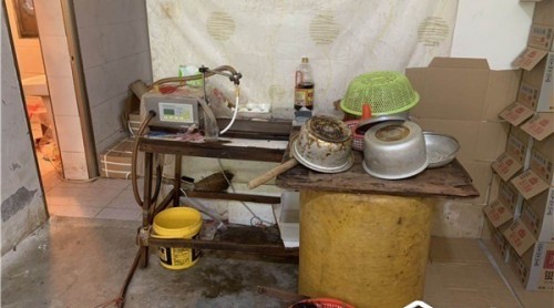嫌正規(guī)工作又苦又累，男子動歪心思制售假冒醬油被抓了