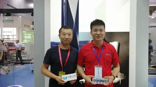 締造精工淋浴房，江姿衛(wèi)浴我看行！