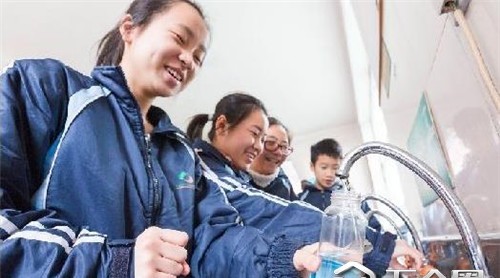 桶裝水時代將過去？ 浙江多所高校改喝直飲水